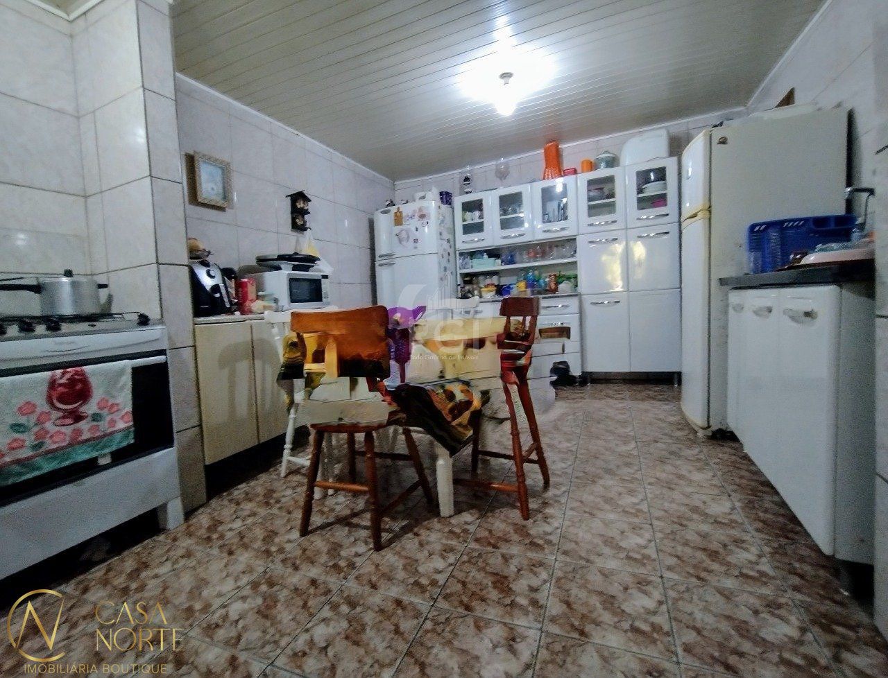 Casa à venda com 3 quartos, 110m², 3 vagas, Rua Engenheiro Oscar de Oliveira Ramos no bairro Restinga em Porto Alegre