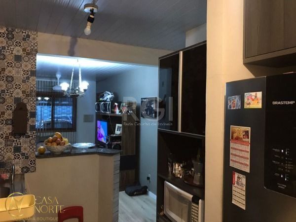 Casa à venda com 2 quartos, 54m², 2 vagas, Rua Paulo José Rodrigues no bairro Hípica em Porto Alegre