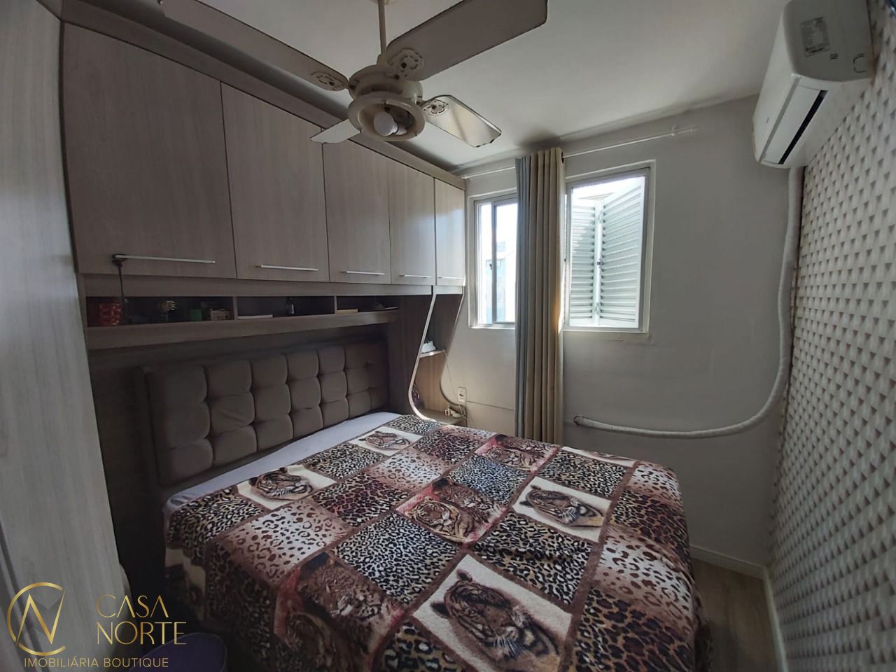 Apartamento à venda com 2 quartos, 42m², 1 vaga, Rua José Barcellos Garcia no bairro Rubem Berta em Porto Alegre