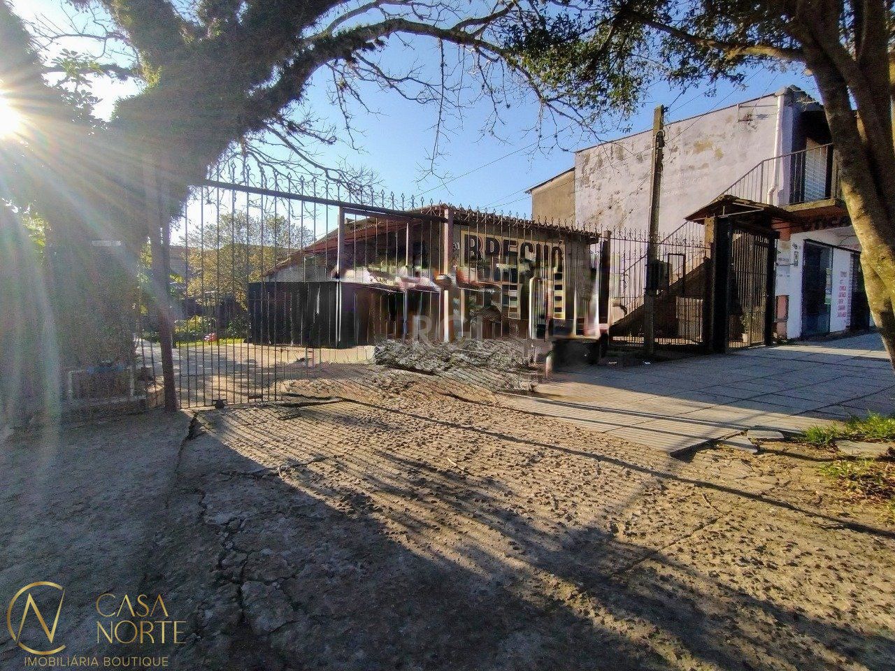 Casa à venda com 3 quartos, 110m², 3 vagas, Rua Engenheiro Oscar de Oliveira Ramos no bairro Restinga em Porto Alegre