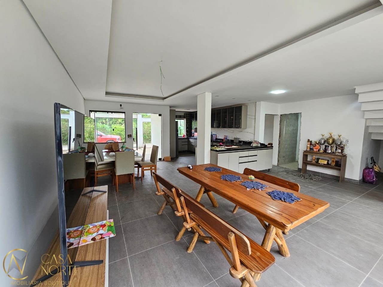 Casa à venda com 3 quartos, 80m², 1 suíte, 1 vaga, Rua Palmeira-Real no bairro Restinga em Porto Alegre