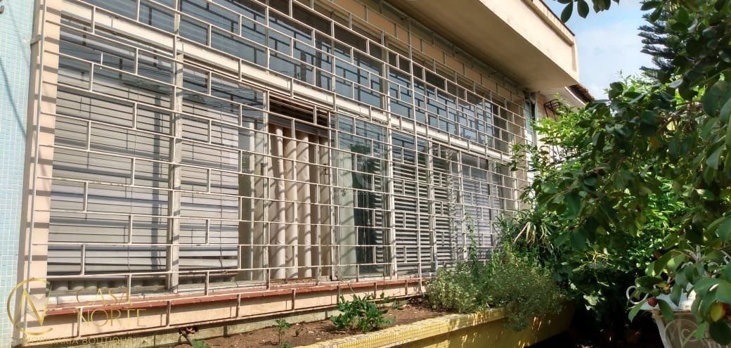 Casa à venda com 4 quartos, 188m², 2 suítes, 2 vagas, Rua Gomes de Freitas no bairro Jardim Itu em Porto Alegre