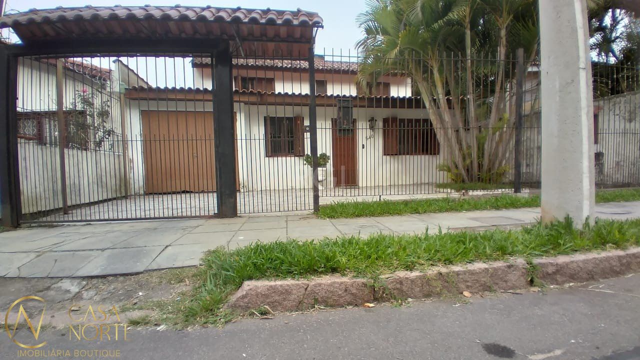 Casa à venda com 3 quartos, 98m², 1 suíte, 3 vagas, Rua Marcírio da Silva Barbosa no bairro Aberta dos Morros em Porto Alegre