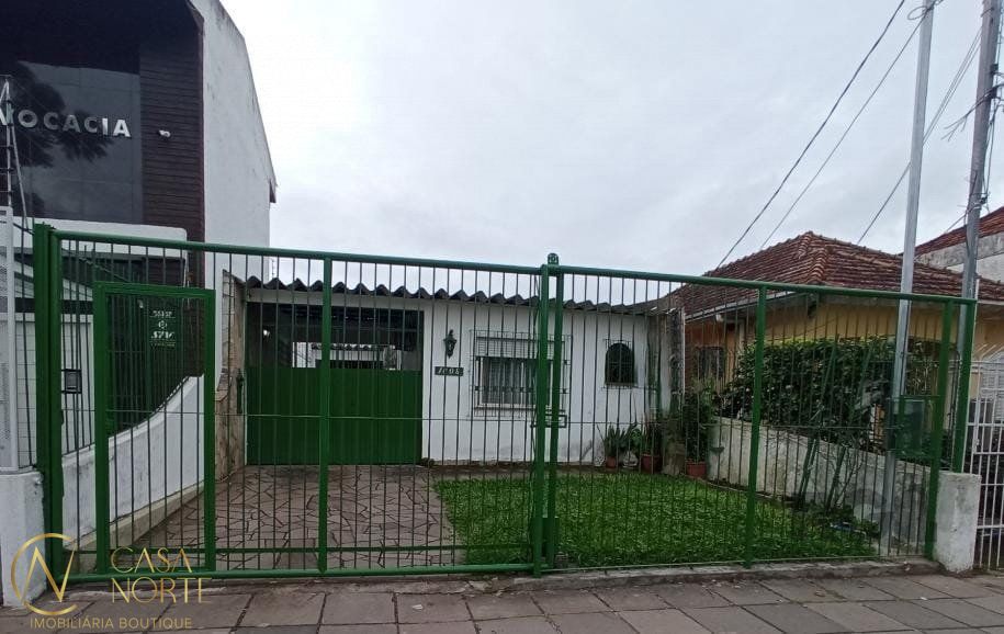 Casa à venda com 3 quartos, 272m², 2 suítes, 9 vagas, Rua Barão do Amazonas no bairro Jardim  Botânico em Porto Alegre