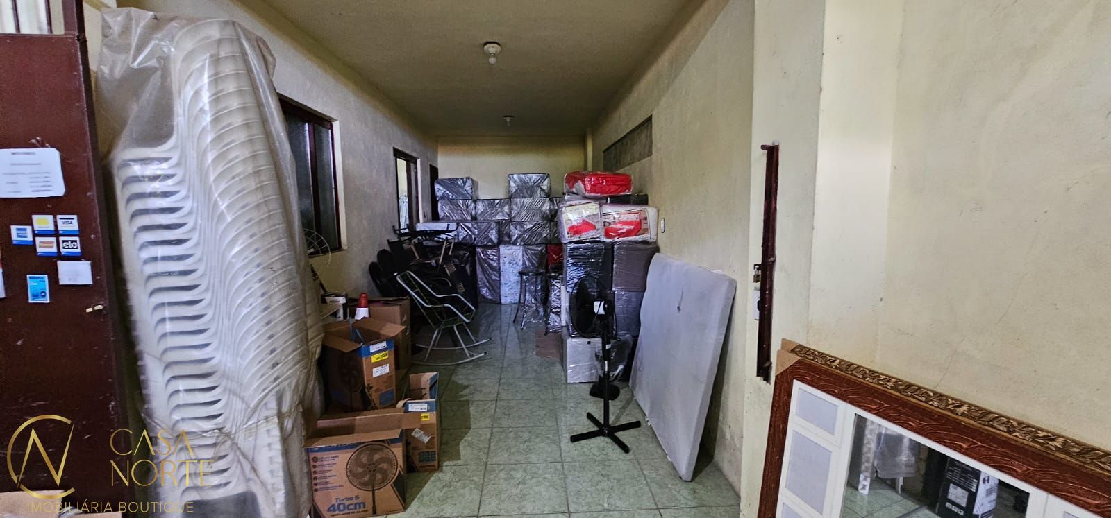 Casa Comercial à venda com 3 quartos, 200m², 2 vagas, Acesso A no bairro Restinga em Porto Alegre