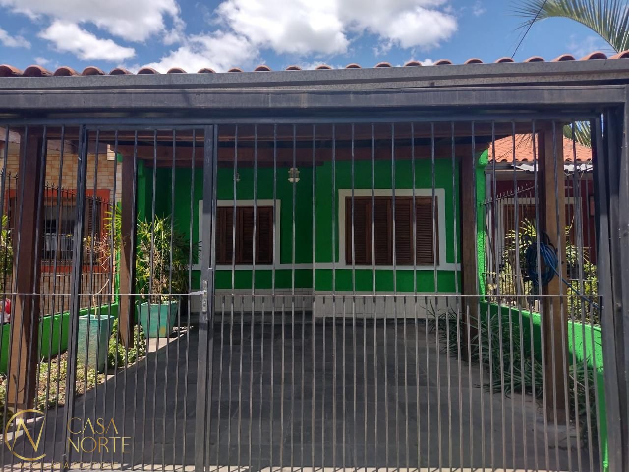Casa à venda com 2 quartos, 52m², 1 suíte, 2 vagas, Rua João Pinheiro Machado no bairro Hípica em Porto Alegre