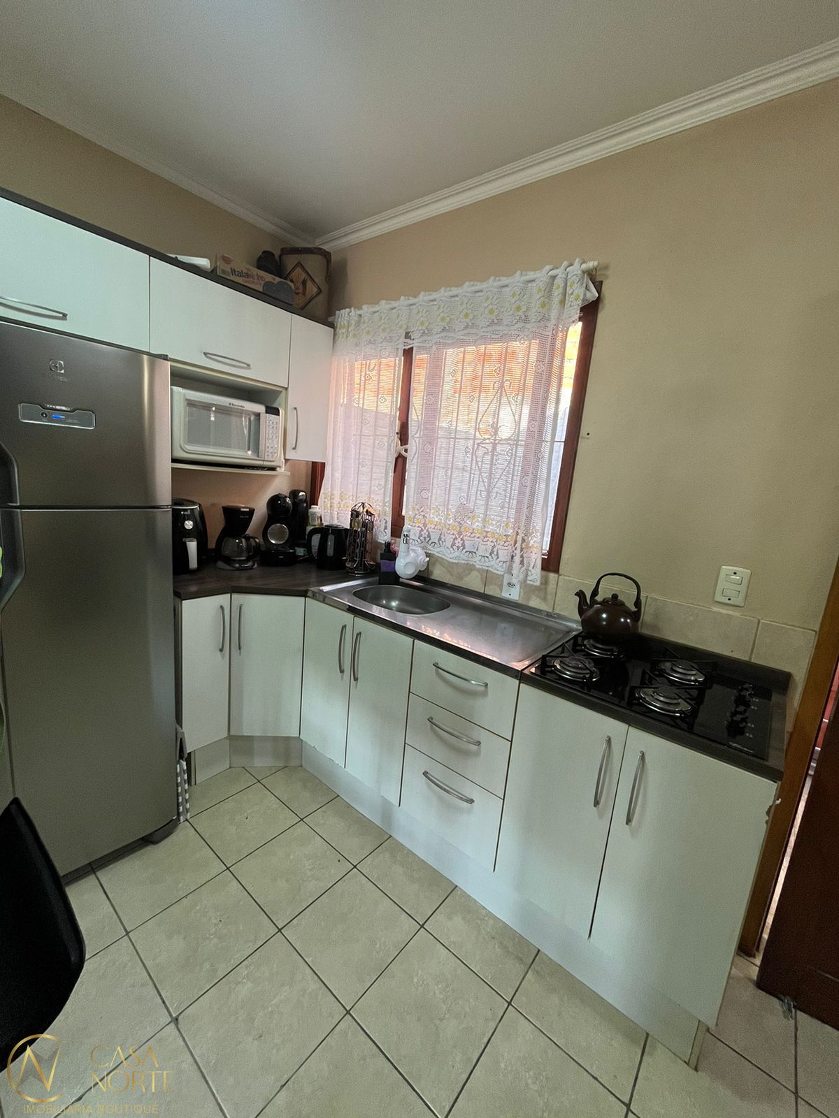 Casa de Condomínio à venda com 1 quarto, 62m², 2 vagas, Rua Jacundá no bairro Guarujá em Porto Alegre