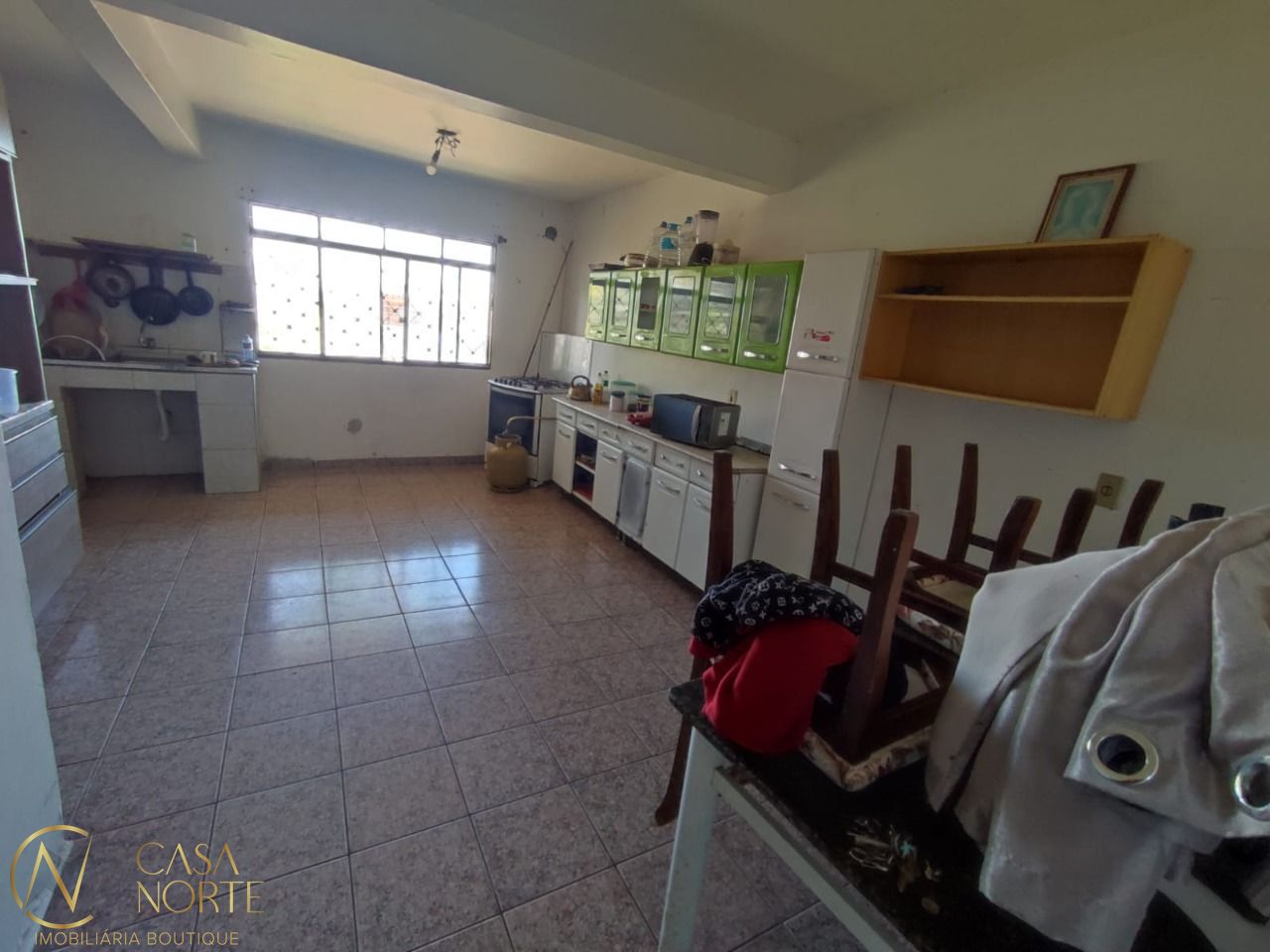 Casa à venda com 5 quartos, 200m², 2 vagas, Rua Gregório Perez no bairro Cavalhada em Porto Alegre