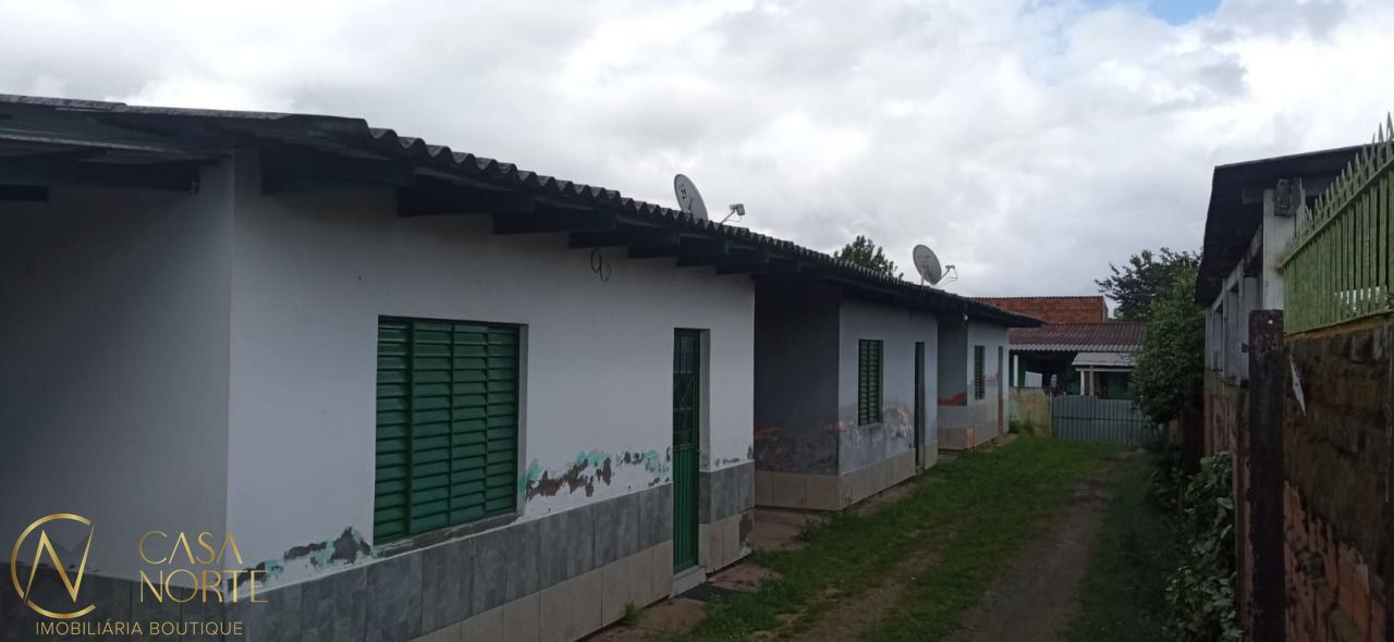 Casa à venda com 4 quartos, 200m², 4 vagas, Rua Laranjeiras no bairro Restinga em Porto Alegre
