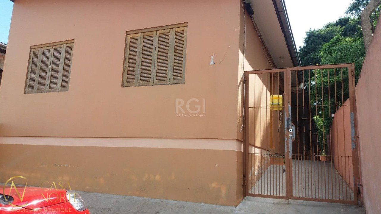 Casa à venda com 2 quartos, 500m², 1 vaga, Rua Prisma no bairro Santa Tereza em Porto Alegre
