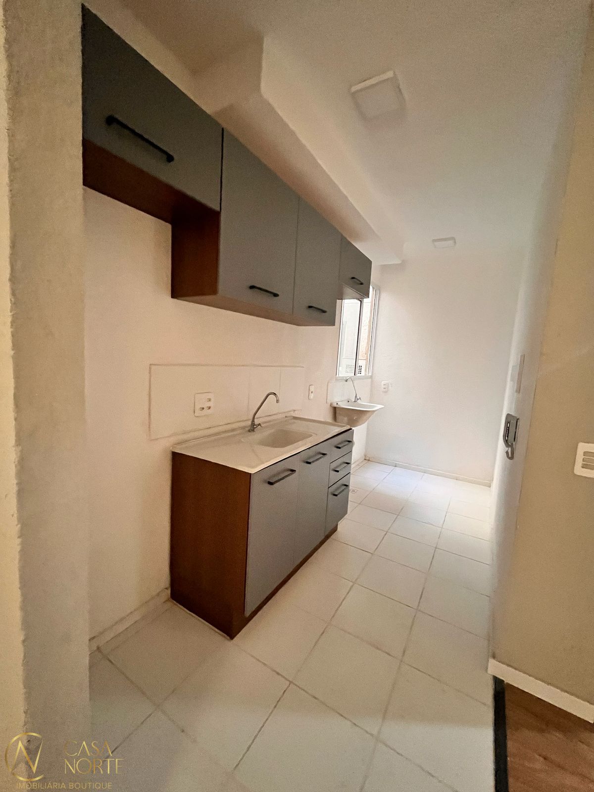 Apartamento à venda com 2 quartos, 40m², 1 vaga, Rua Sabino Pereira Nunes no bairro Restinga em Porto Alegre