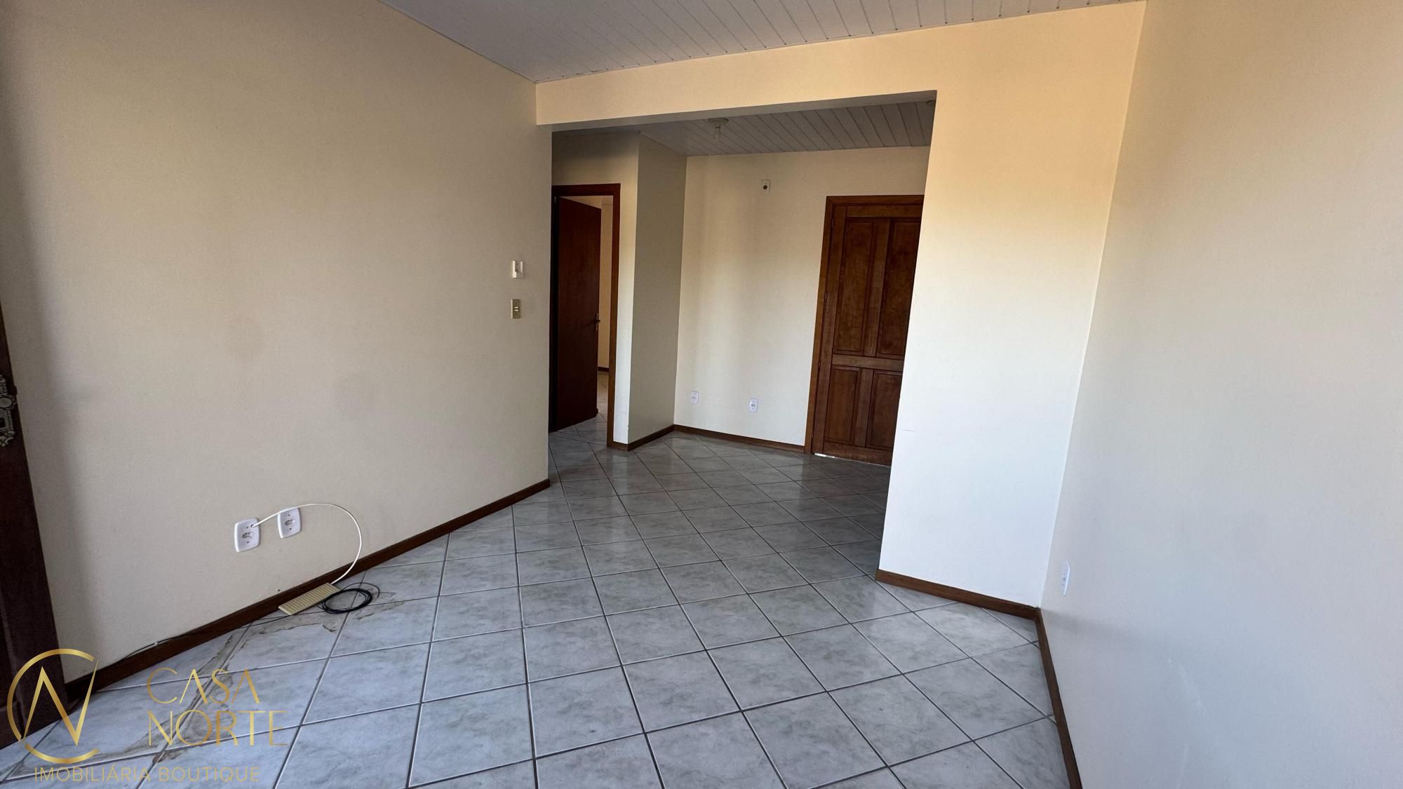 Casa à venda com 2 quartos, 41m², 2 vagas, Rua Paulo José Rodrigues no bairro Hípica em Porto Alegre