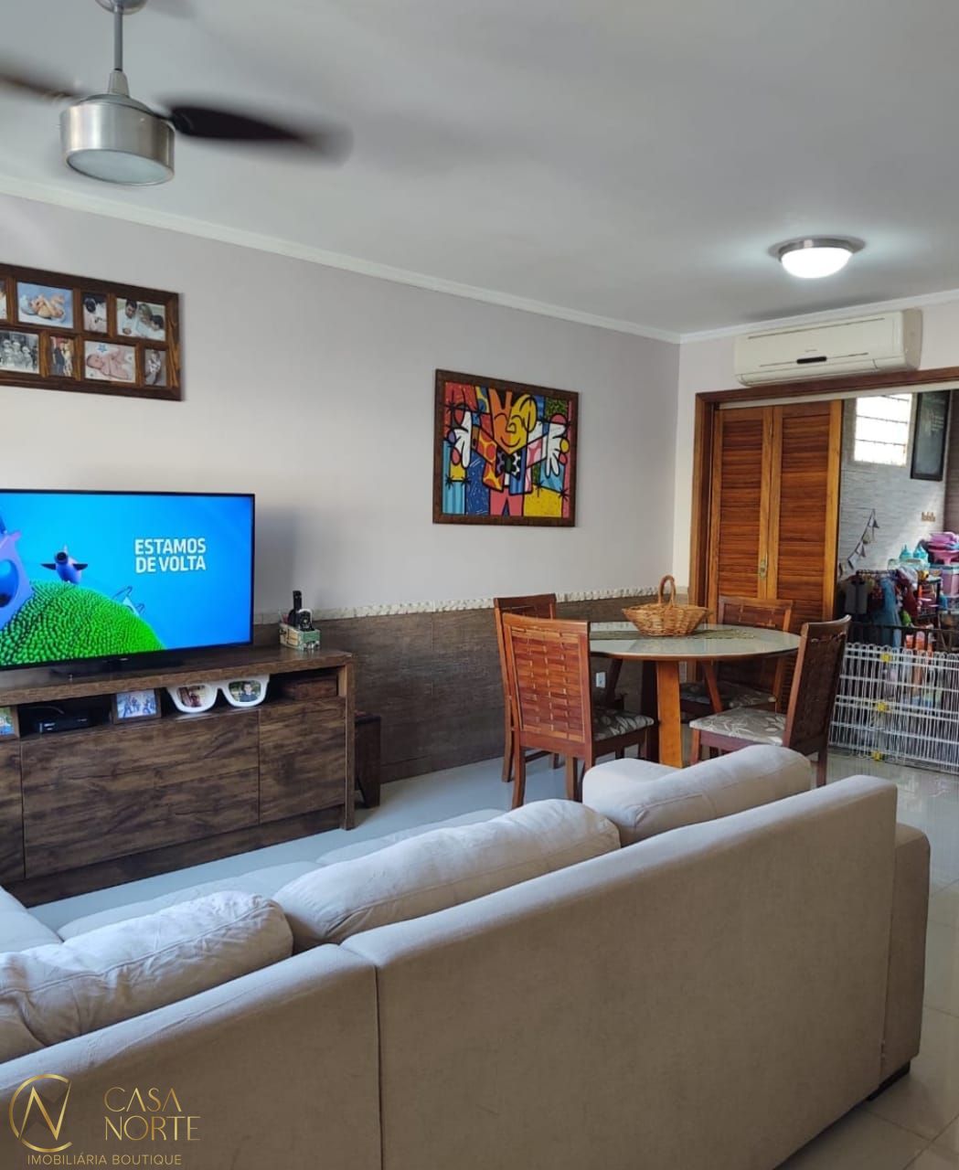 Sobrado à venda com 2 quartos, 118m², 2 vagas, Avenida Edgar Pires de Castro no bairro Hípica em Porto Alegre