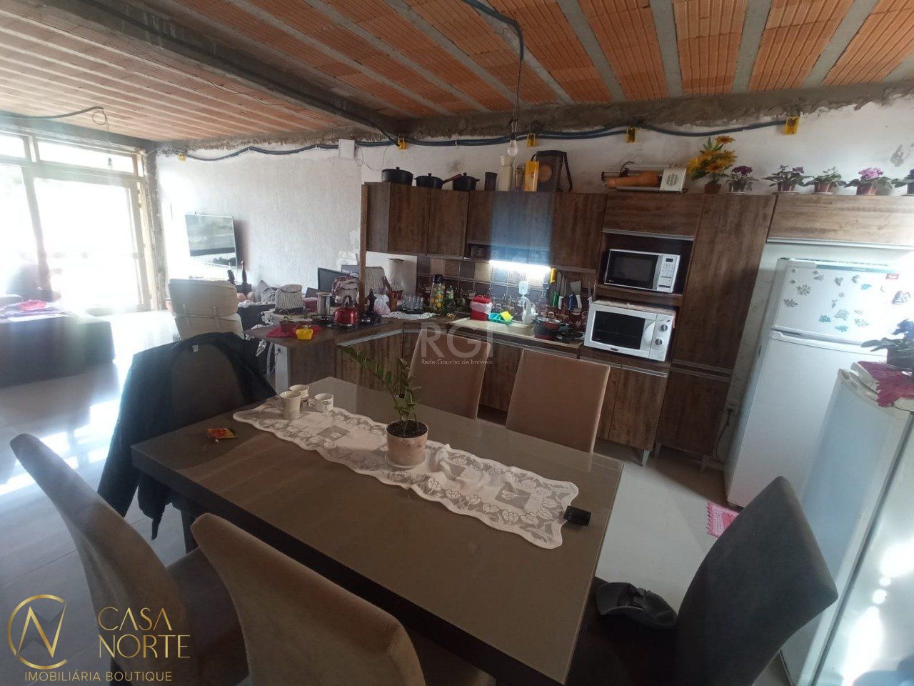 Casa à venda com 2 quartos, 69m², 1 vaga, Rua João do Couto no bairro Belém Velho em Porto Alegre