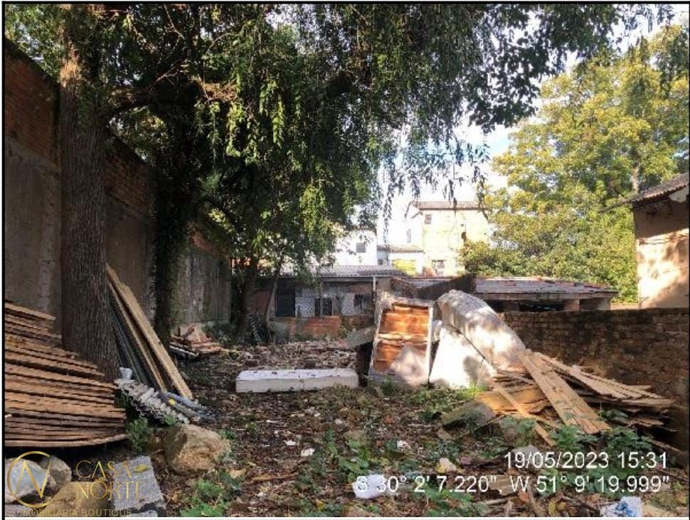 Terreno à venda  com 251m², Rua Conde da Figueira no bairro Vila Jardim em Porto Alegre