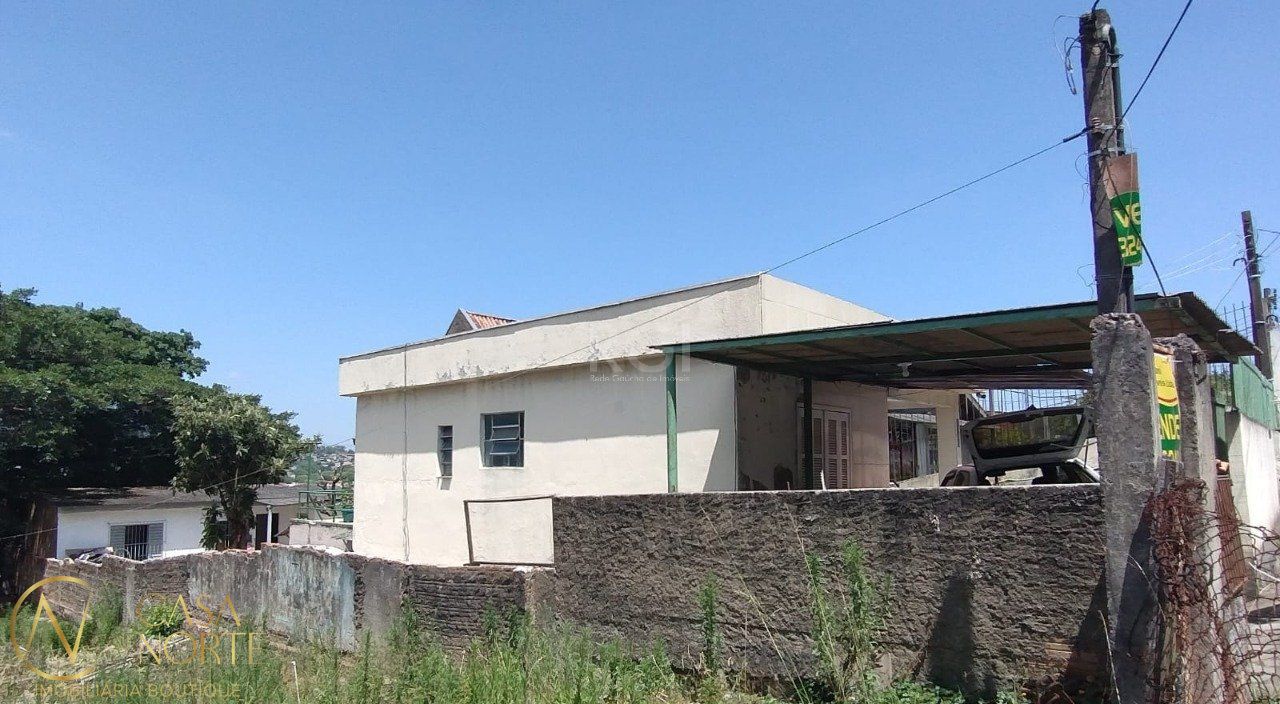 Casa à venda com 4 quartos, 150m², 3 vagas, Avenida Vicente Monteggia no bairro Cavalhada em Porto Alegre
