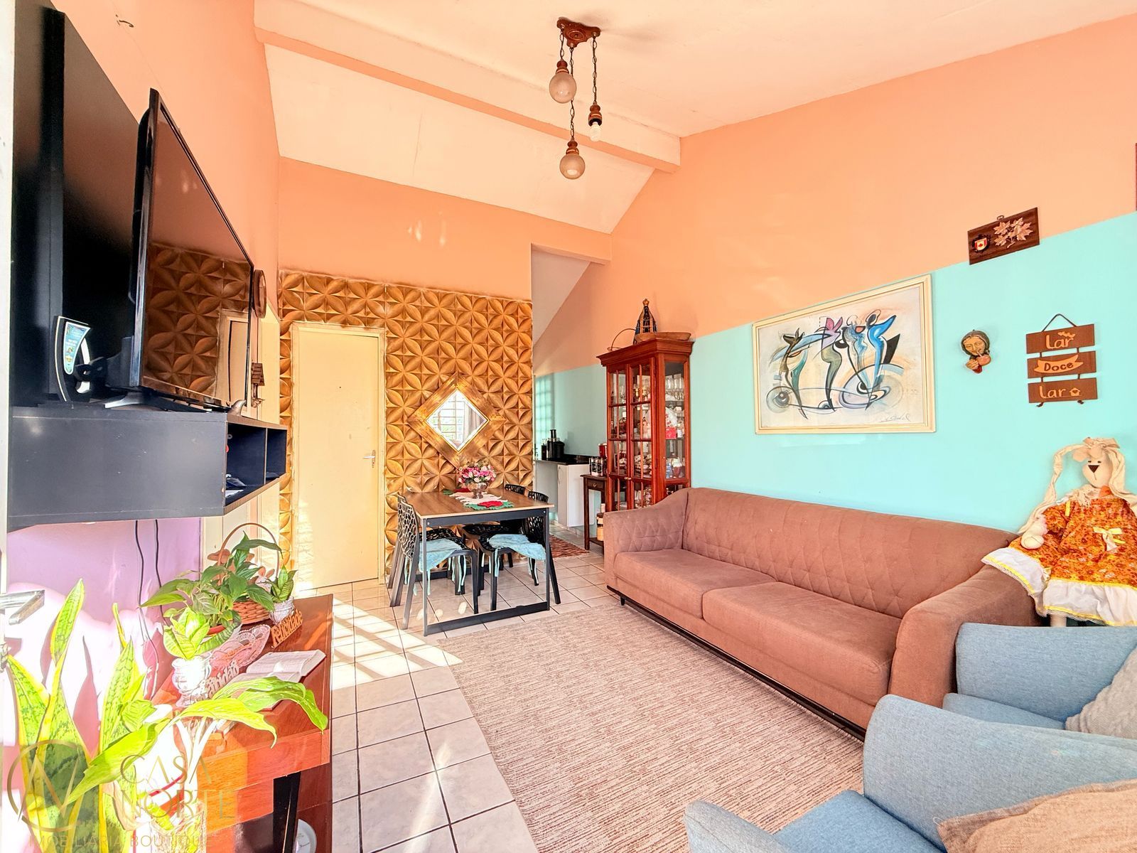 Casa à venda com 2 quartos, 100m², 1 vaga, Avenida Edgar Pires de Castro no bairro Hípica em Porto Alegre