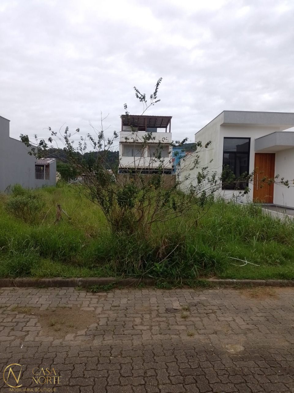 Terreno à venda  com 132m², Rua Werno Finkler no bairro Aberta dos Morros em Porto Alegre