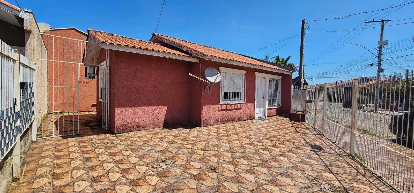 Casa à venda com 2 quartos, 66m², 3 vagas, Rua Ruth Totta no bairro Hípica em Porto Alegre