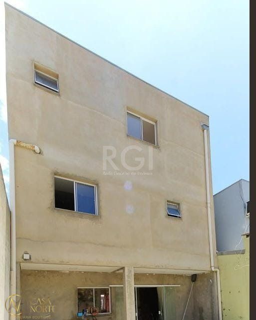 Casa à venda com 3 quartos, 210m², 1 suíte, 2 vagas, Rua Corticeira no bairro Hípica em Porto Alegre