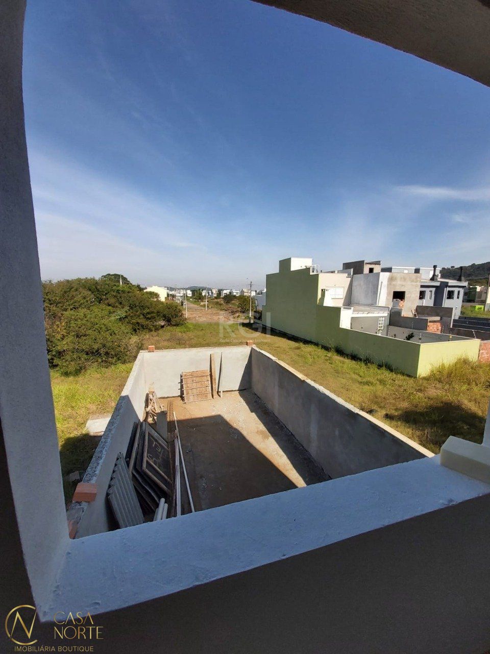 Casa à venda com 3 quartos, 100m², 1 suíte, 2 vagas, Rua Ernesto Porfírio dos Reis no bairro Aberta dos Morros em Porto Alegre