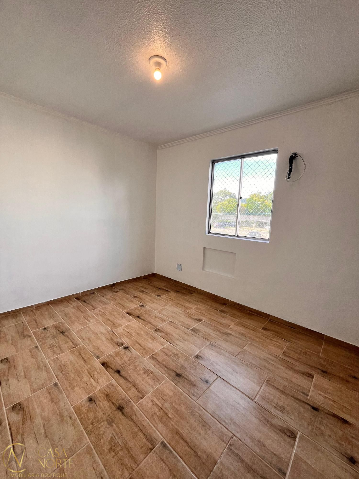 Apartamento à venda com 2 quartos, 41m², 1 vaga, Rua Capitão Pedroso no bairro Restinga em Porto Alegre