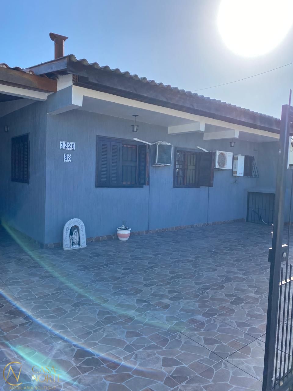 Casa à venda com 3 quartos, 130m², 1 suíte, 3 vagas, Rua Engenheiro Oscar de Oliveira Ramos no bairro Restinga em Porto Alegre