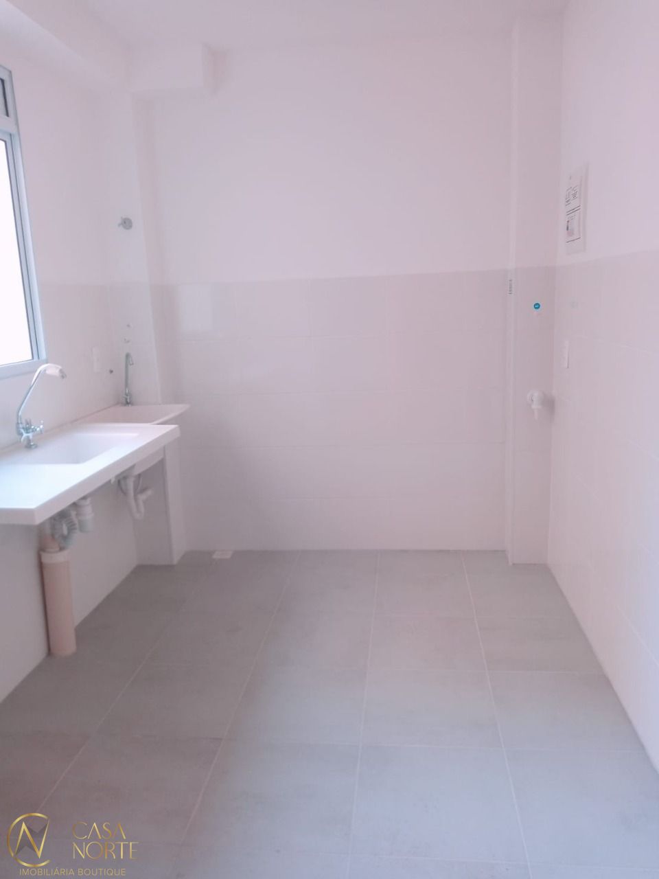 Apartamento à venda com 2 quartos, 50m², 1 vaga, Rua Sete Mil e Oito no bairro Restinga em Porto Alegre