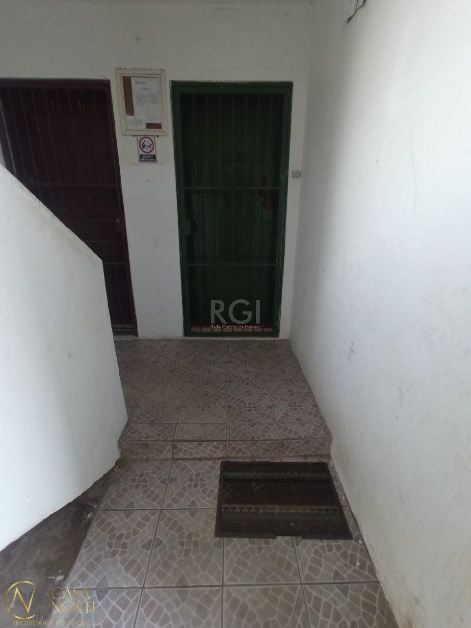 Apartamento à venda com 2 quartos, 49m², 1 vaga, Rua Carolina no bairro Restinga em Porto Alegre