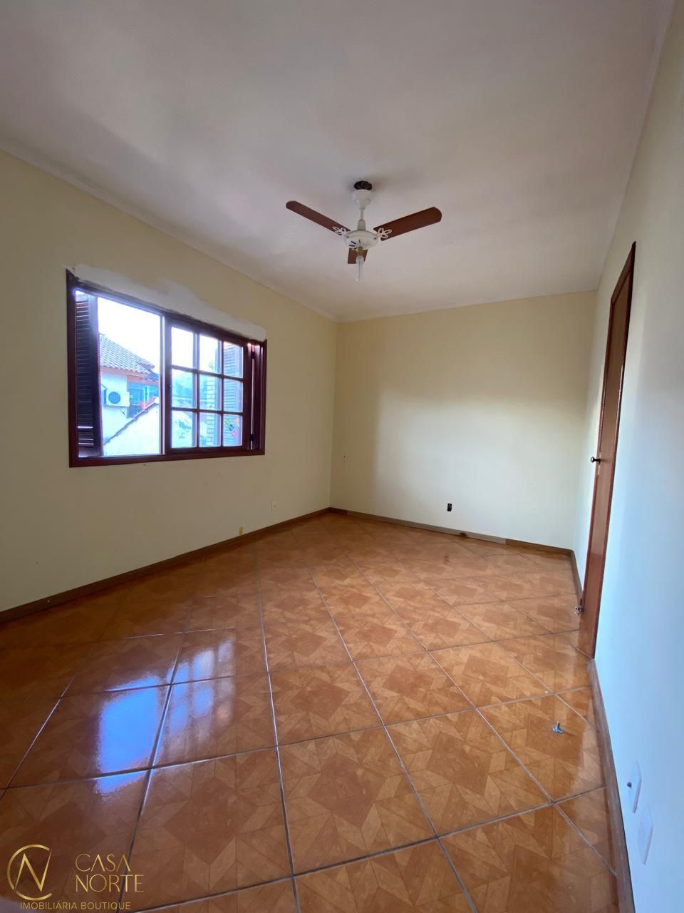 Sobrado à venda com 3 quartos, 125m², 2 vagas, Rua Rodi Avila Medeiros no bairro Hípica em Porto Alegre