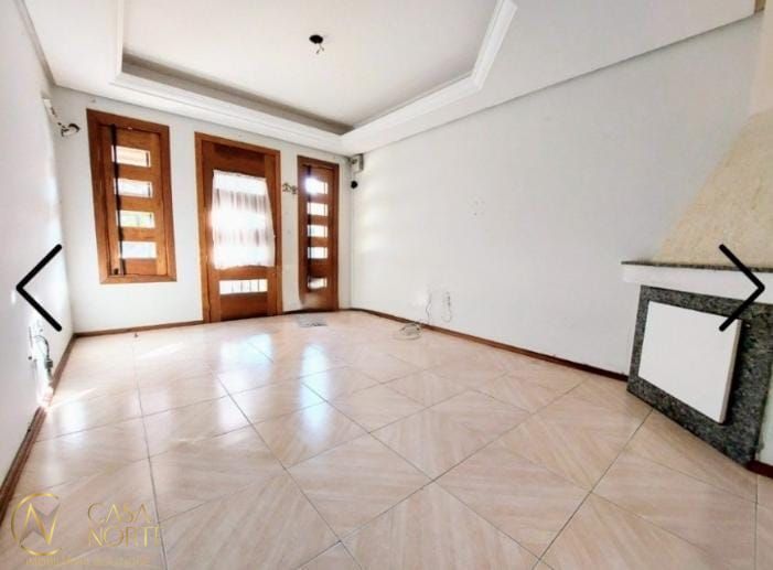 Sobrado à venda com 2 quartos, 91m², 2 suítes, 1 vaga, Rua Eva Pinto no bairro Hípica em Porto Alegre