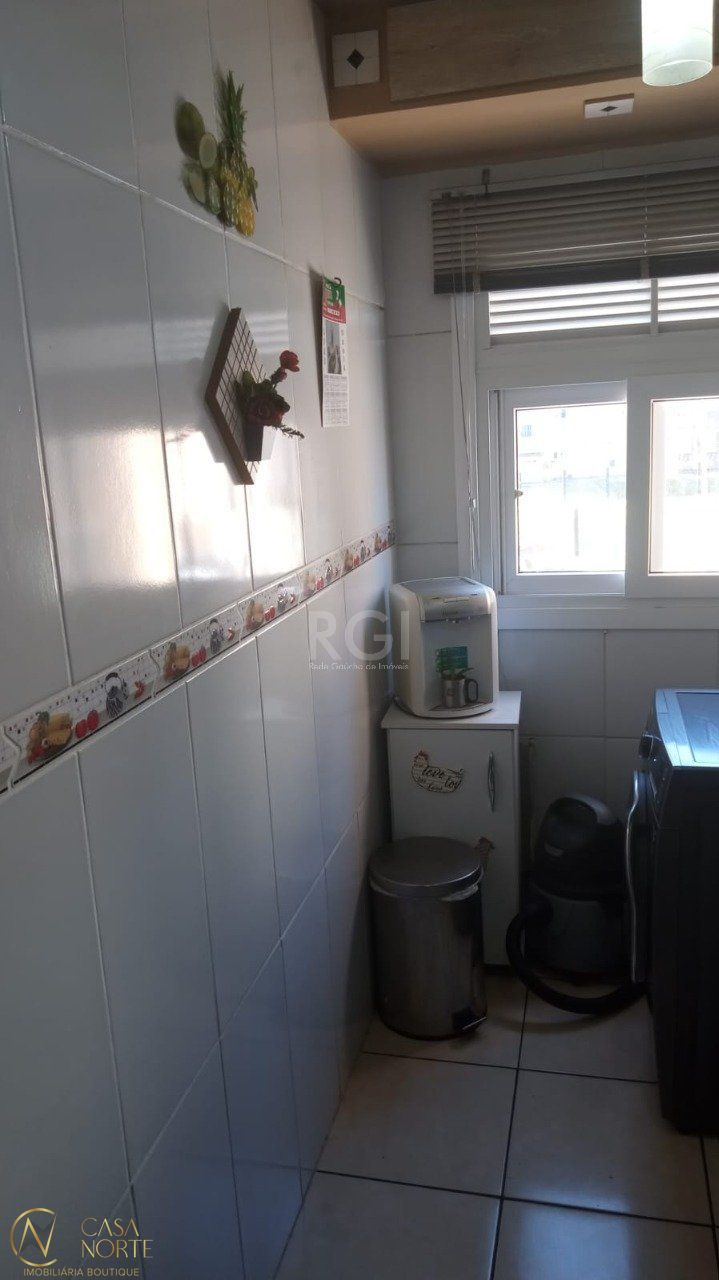 Apartamento à venda com 2 quartos, 48m², 1 vaga, Rua Napoleão Jacques da Rosa no bairro Restinga em Porto Alegre