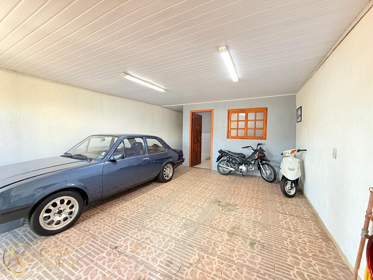 Casa à venda com 2 quartos, 51m², 2 vagas, Rua J Benck no bairro Hípica em Porto Alegre