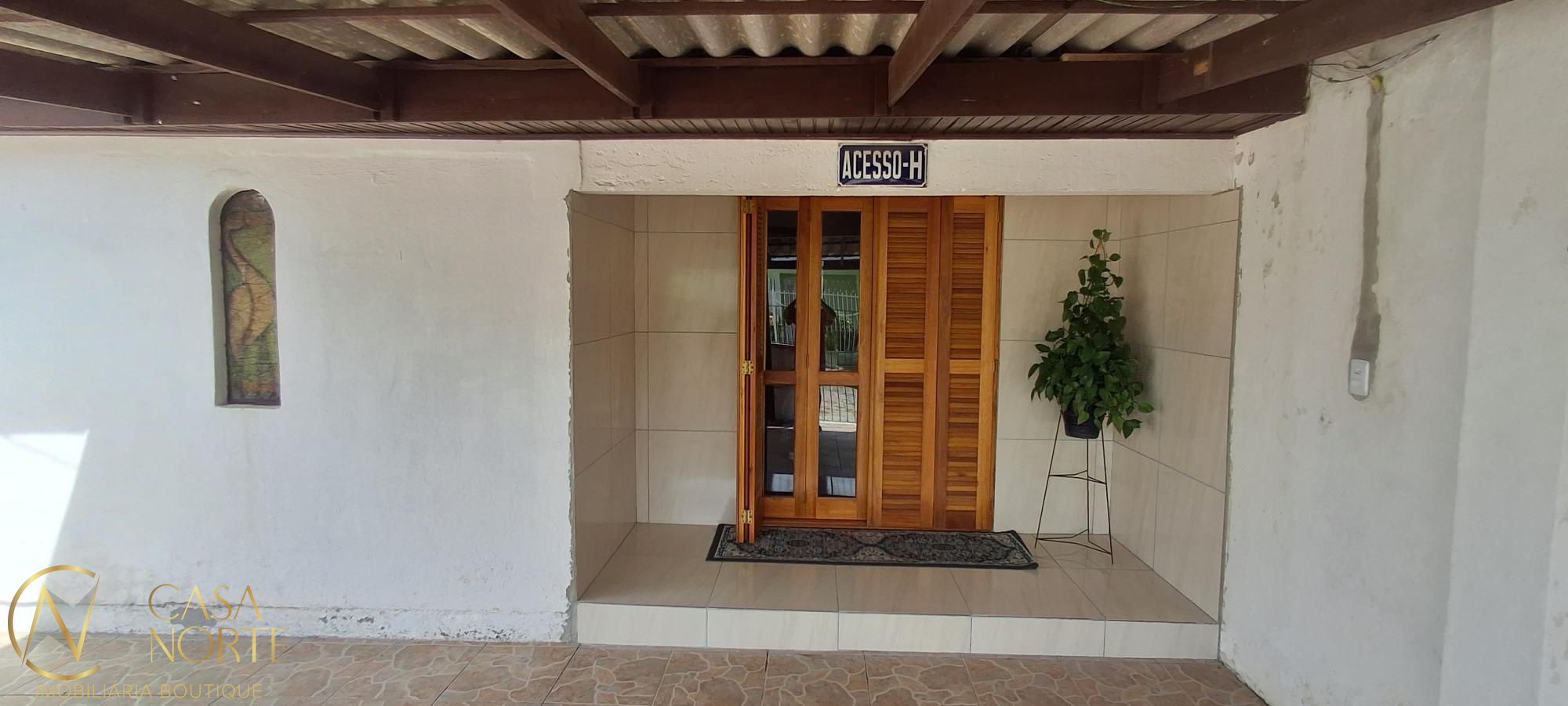 Casa à venda com 2 quartos, 120m², 1 suíte, 2 vagas, Acesso H no bairro Restinga em Porto Alegre