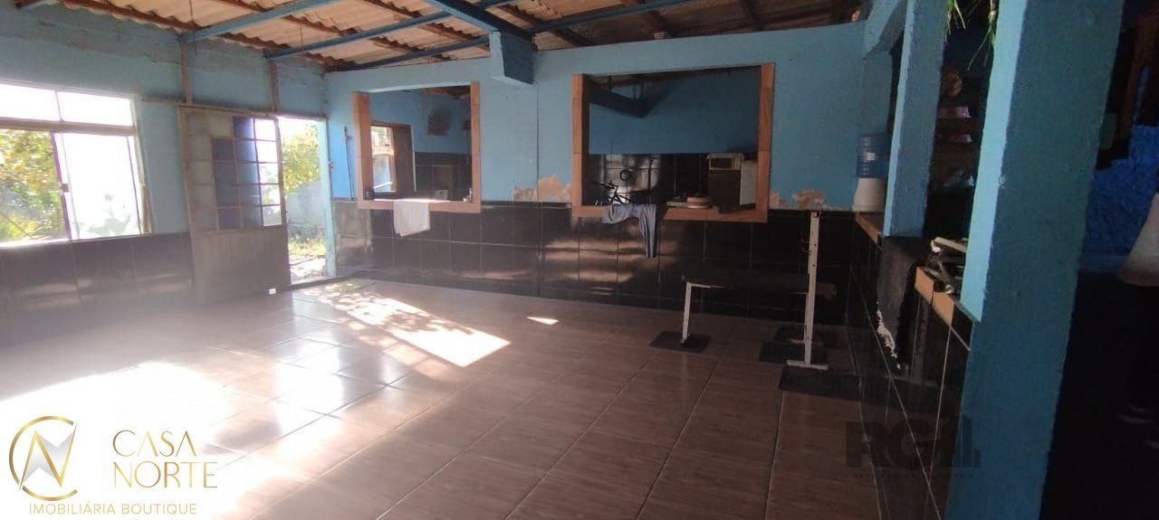 Casa à venda com 3 quartos, 120m², 3 vagas, Avenida Ignês E. Fagundes no bairro Restinga em Porto Alegre