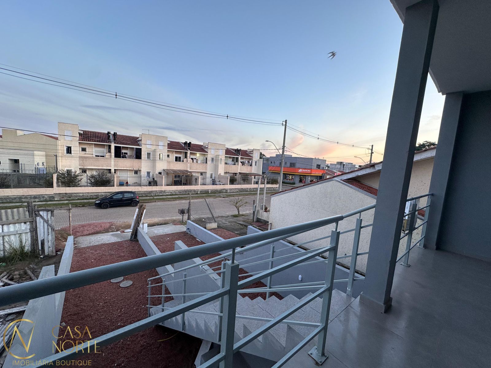 Casa à venda com 2 quartos, 55m², 1 vaga, Joel Iuchno no bairro Hípica em Porto Alegre