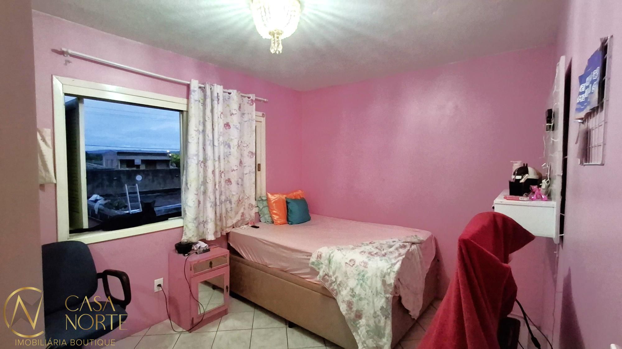 Casa à venda com 4 quartos, 130m², 1 suíte, 3 vagas, Rua Álamo-Branco no bairro Restinga em Porto Alegre