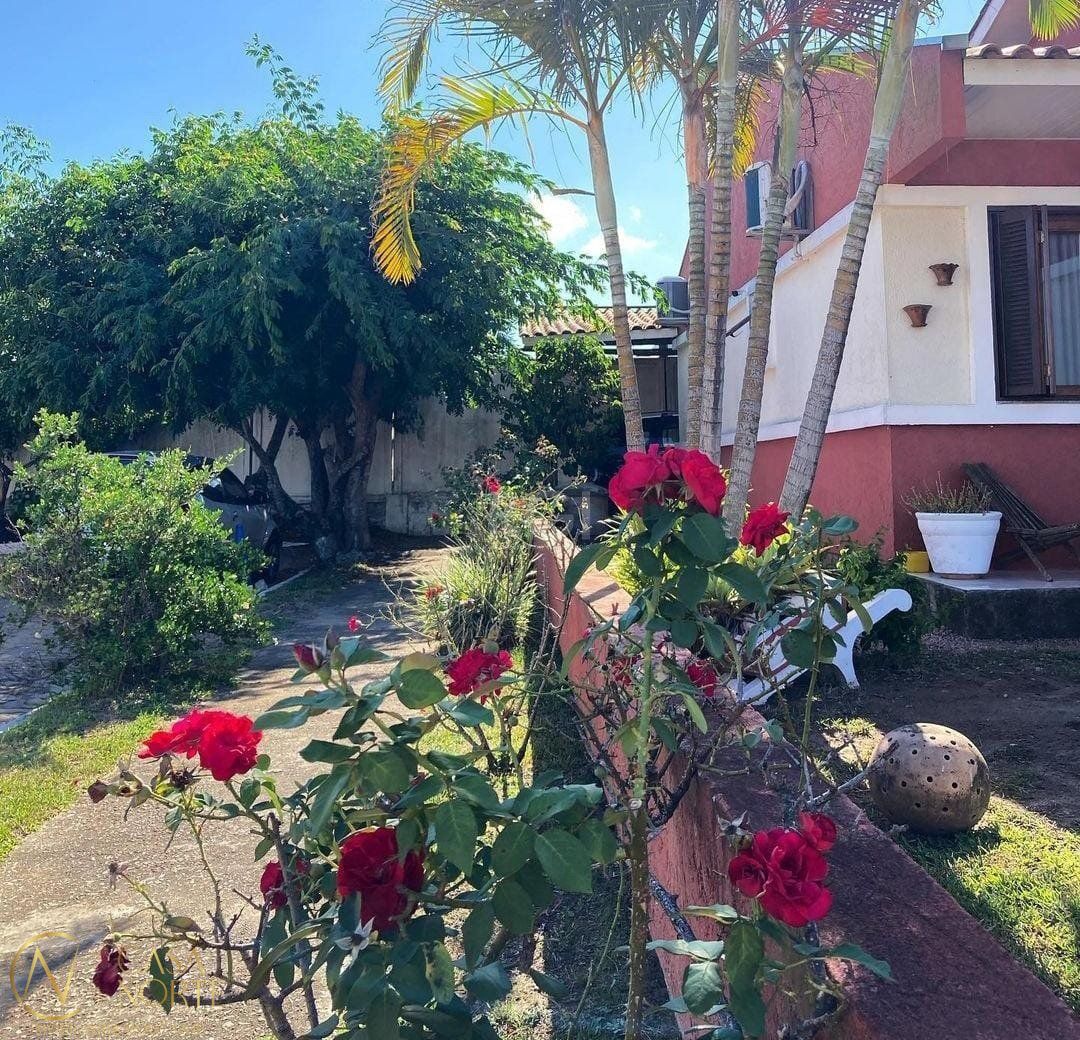 Casa à venda com 3 quartos, 60m², 2 vagas, Rua Pedro Faria no bairro Hípica em Porto Alegre