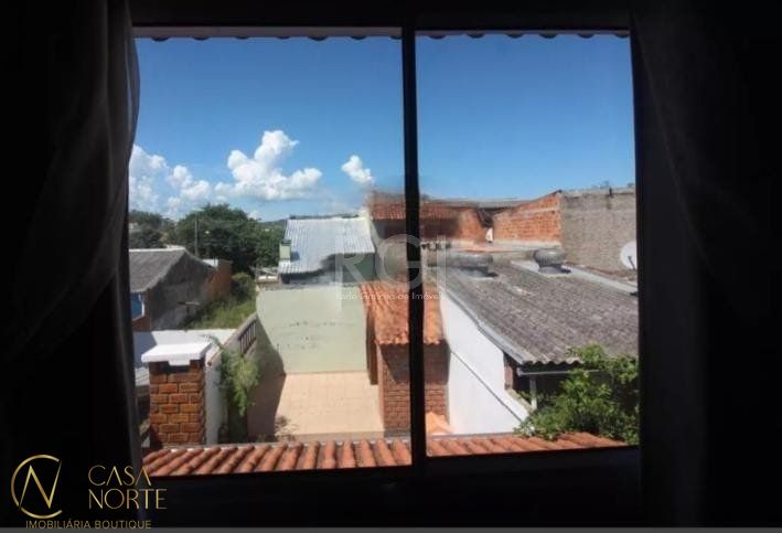 Sobrado à venda com 2 quartos, 120m², 1 vaga, Rua Dorival Leivas no bairro Hípica em Porto Alegre