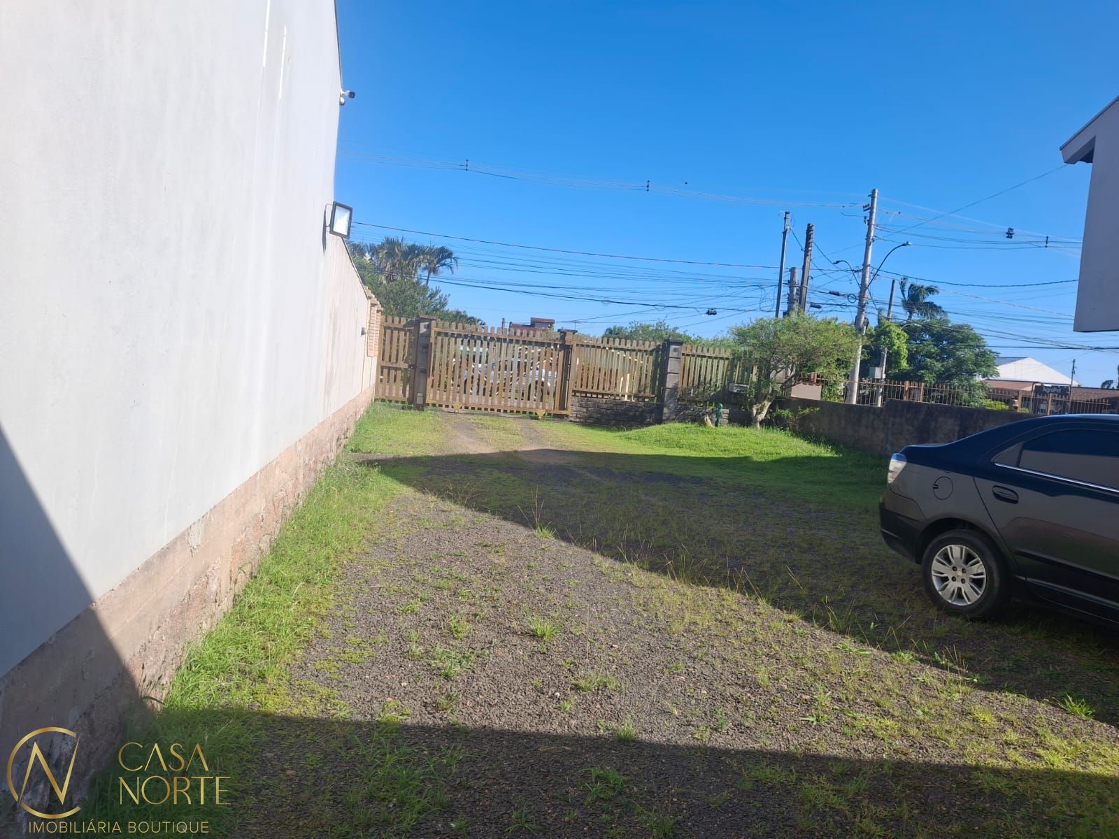 Terreno à venda  com 400m², Praça Inácio Antônio da Silva no bairro Belém Novo em Porto Alegre