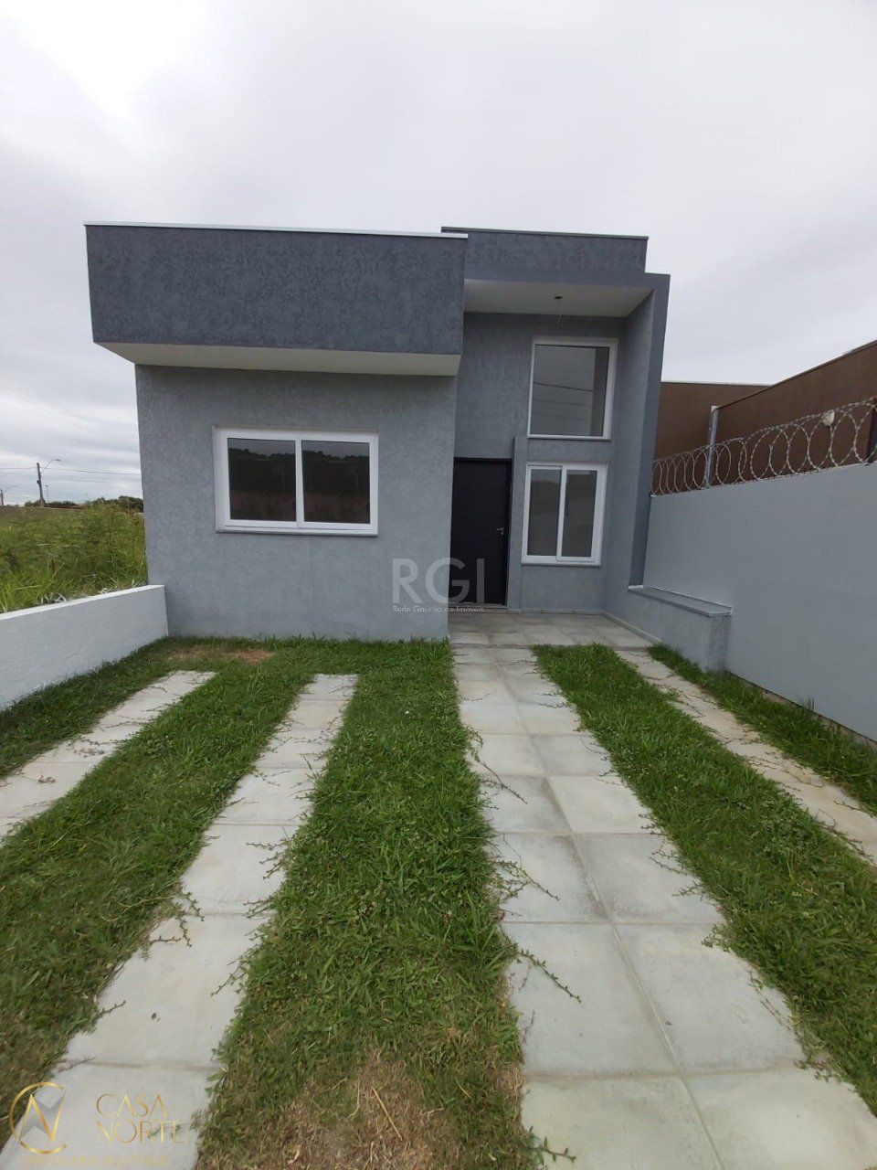 Casa à venda com 3 quartos, 79m², 1 suíte, 2 vagas, Rua Jorge Babot Miranda no bairro Aberta dos Morros em Porto Alegre