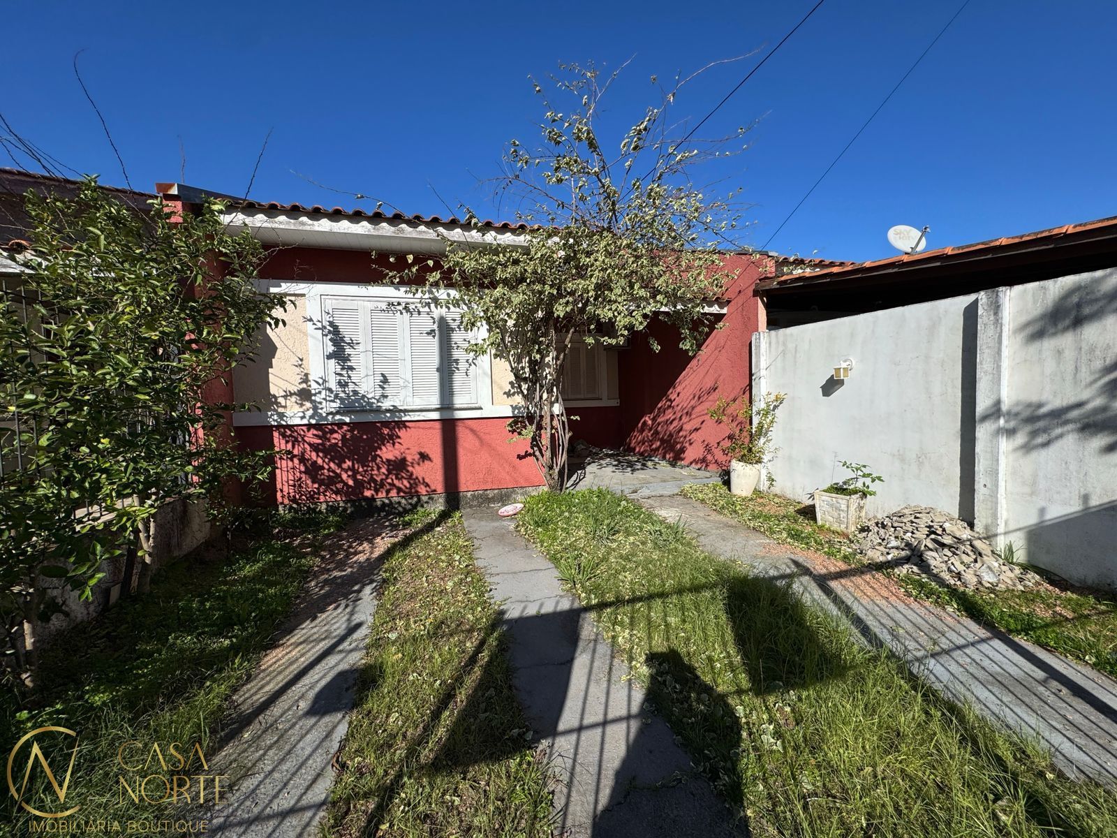Casa à venda com 3 quartos, 60m², 2 vagas, Rua Irmão Firmino Biazus no bairro Hípica em Porto Alegre