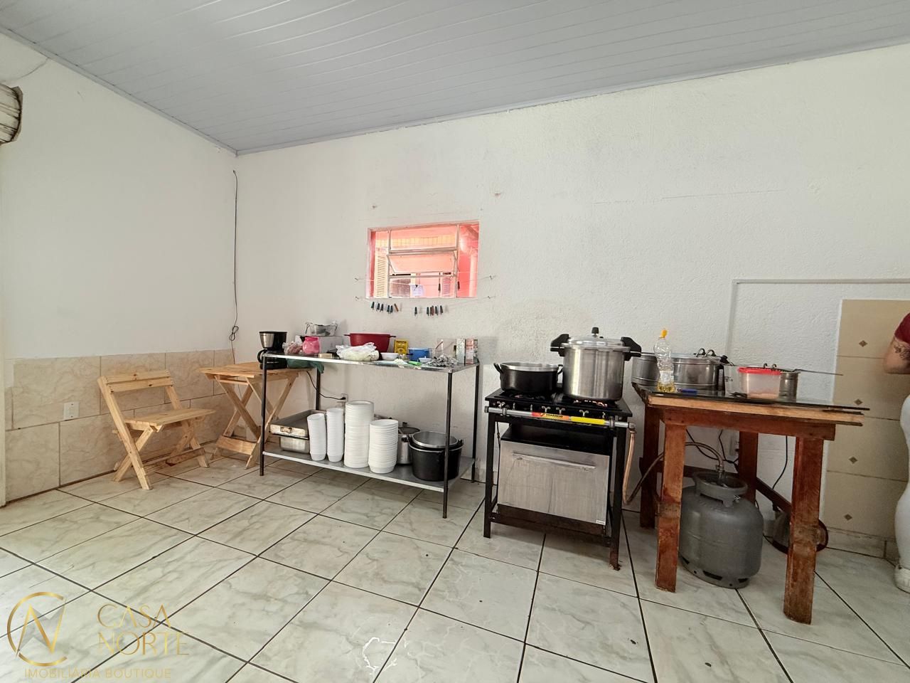 Ponto Comercial à venda com 1 quarto, 1 vaga, Rua Eugênio Rodrigues no bairro Restinga em Porto Alegre