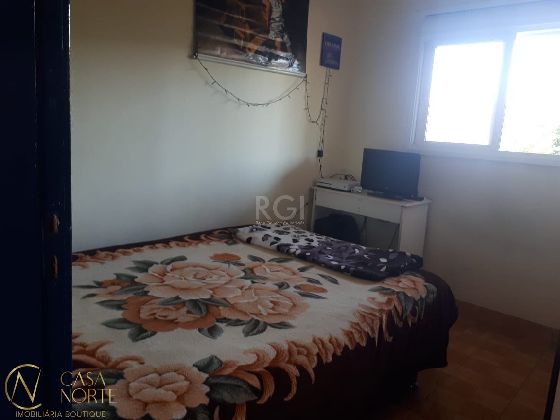 Casa à venda com 3 quartos, 192m², 1 suíte, 2 vagas, Rua José Pereira da Cunha no bairro Vila Nova em Porto Alegre