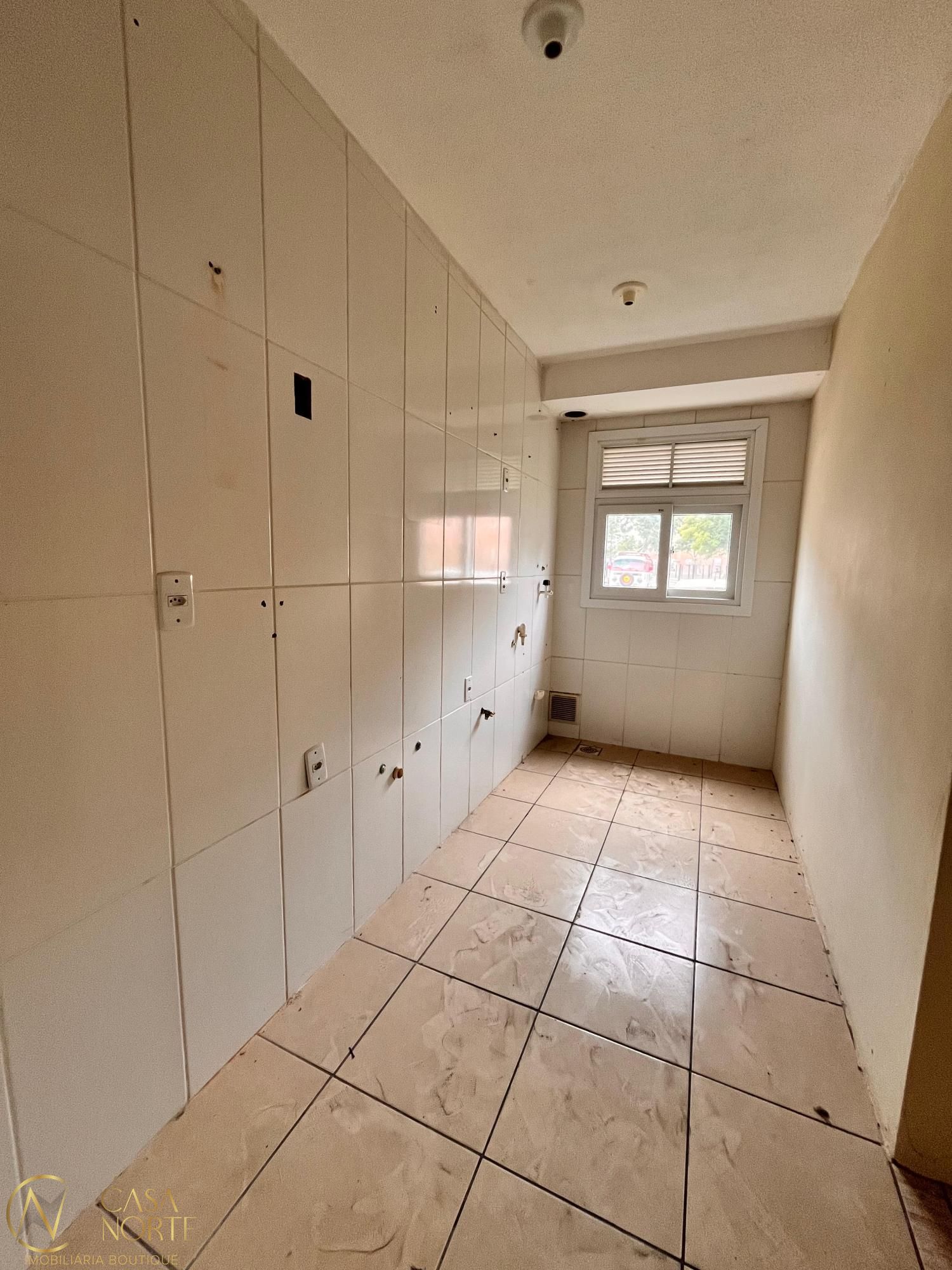 Apartamento à venda com 2 quartos, 52m², 1 vaga, Rua Napoleão Jacques da Rosa no bairro Restinga em Porto Alegre