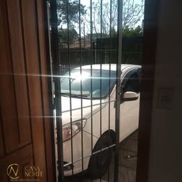 Casa à venda com 2 quartos, 57m², 1 vaga, Rua Doutor Antônio Mazzaferro Neto no bairro Hípica em Porto Alegre