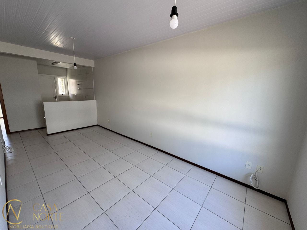 Casa de Condomínio à venda com 3 quartos, 54m², 1 suíte, 1 vaga, Estrada Costa Gama no bairro Restinga em Porto Alegre