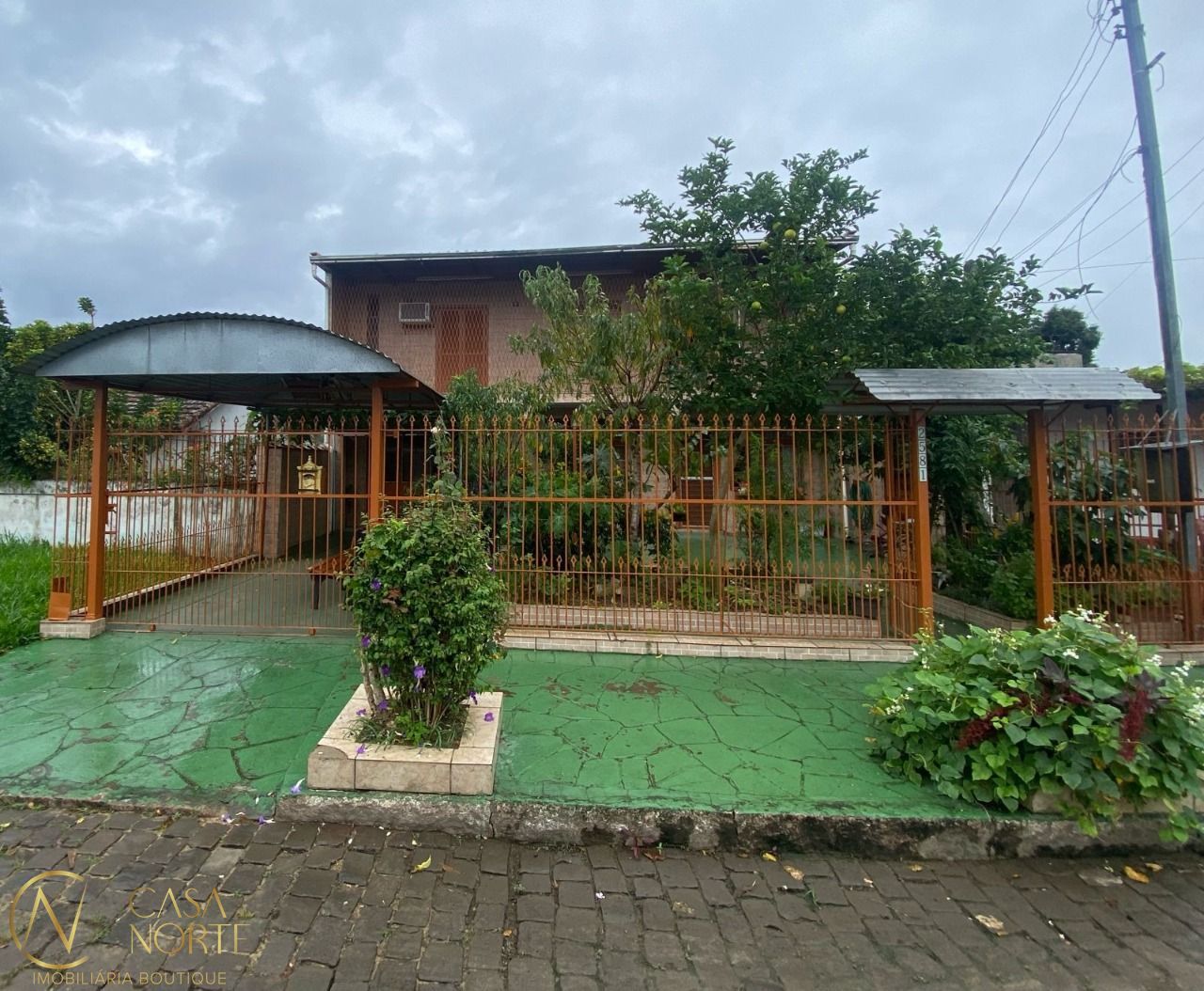 Casa à venda com 2 quartos, 170m², 1 suíte, 3 vagas, Acesso B no bairro Restinga em Porto Alegre