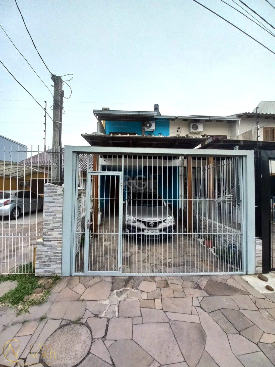 Casa à venda com 2 quartos, 85m², 1 vaga, Rua Isidoro Bettio no bairro Aberta dos Morros em Porto Alegre