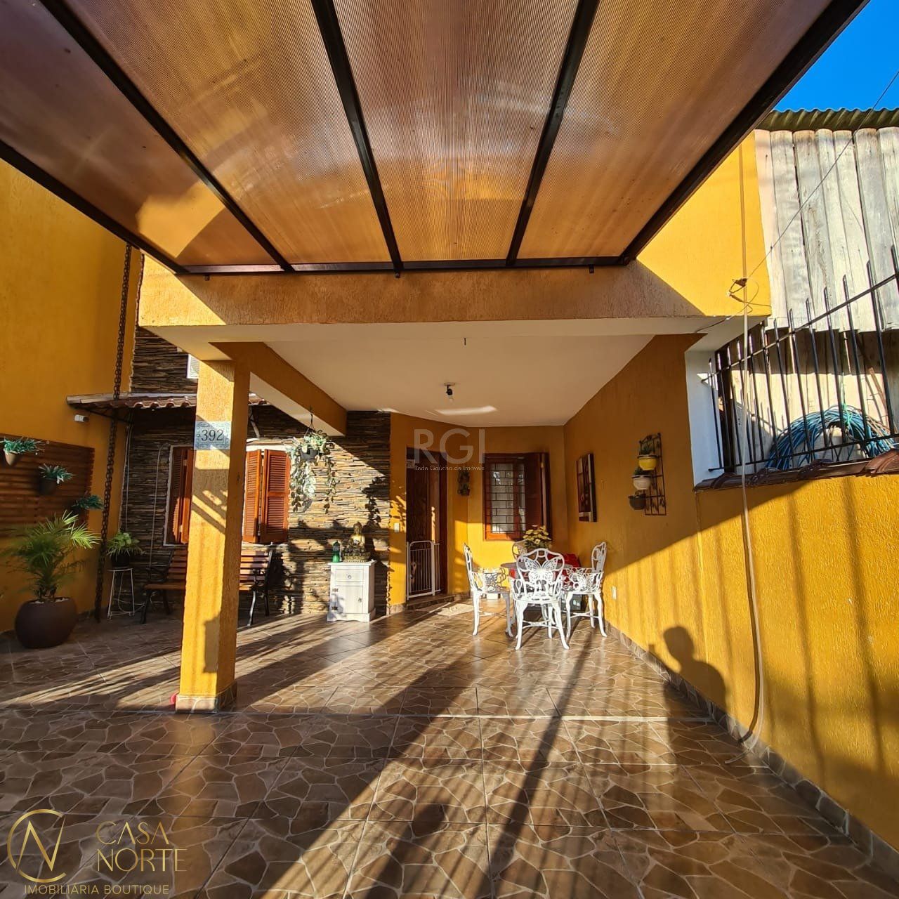 Sobrado à venda com 4 quartos, 125m², 1 suíte, 2 vagas, Rua Baldoino Bottini no bairro Hípica em Porto Alegre